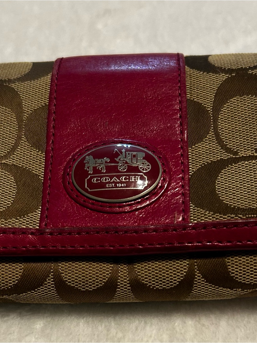 Vintage Y2K Coach Pink
Signature Canvas Compact
Trifold Wallet